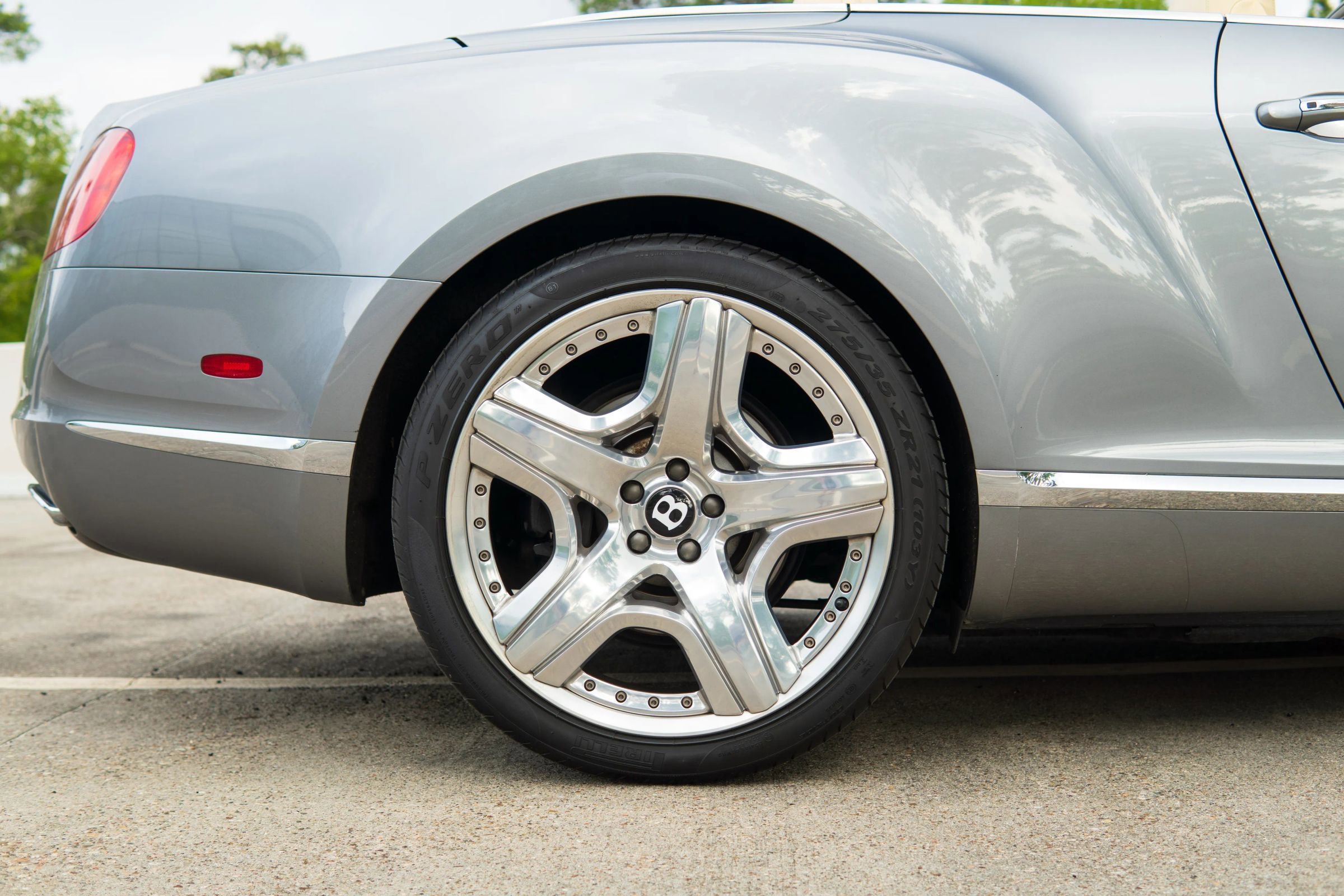 Used 2013 Bentley Continental GT image 32