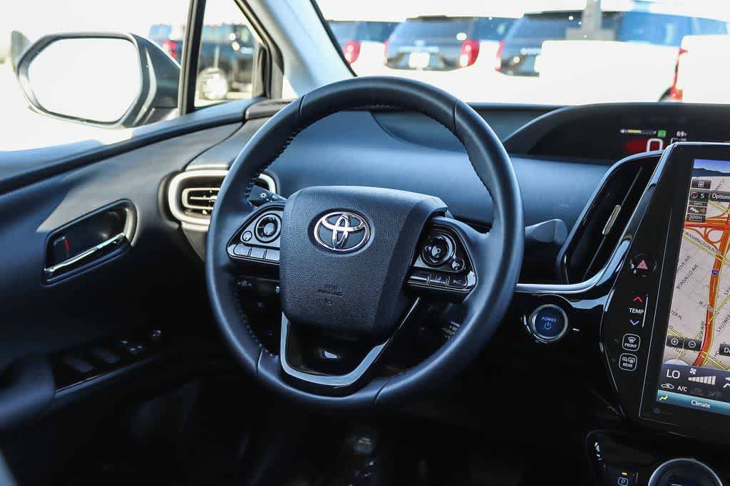 Used 2022 Toyota Prius Prime XLE FWD image 14