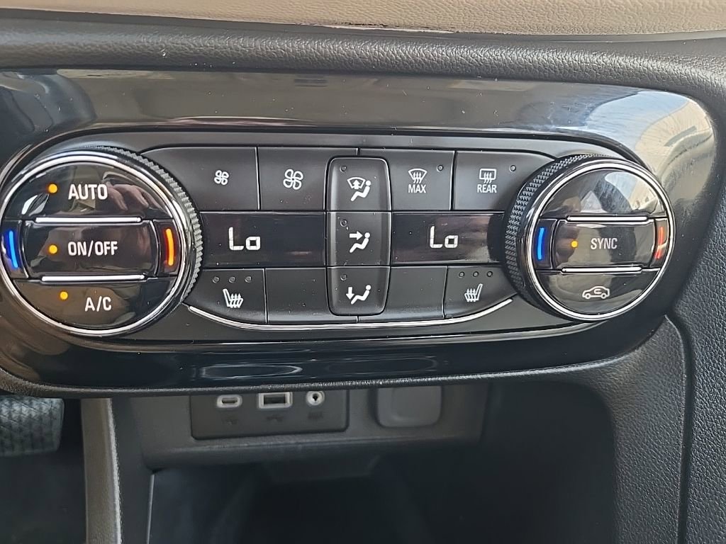 Used 2023 Buick Encore GX Essence w/ Experience Buick Package FWD image 46