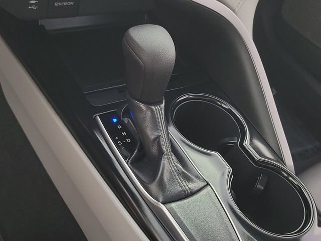 Used 2019 Toyota Camry LE FWD image 30