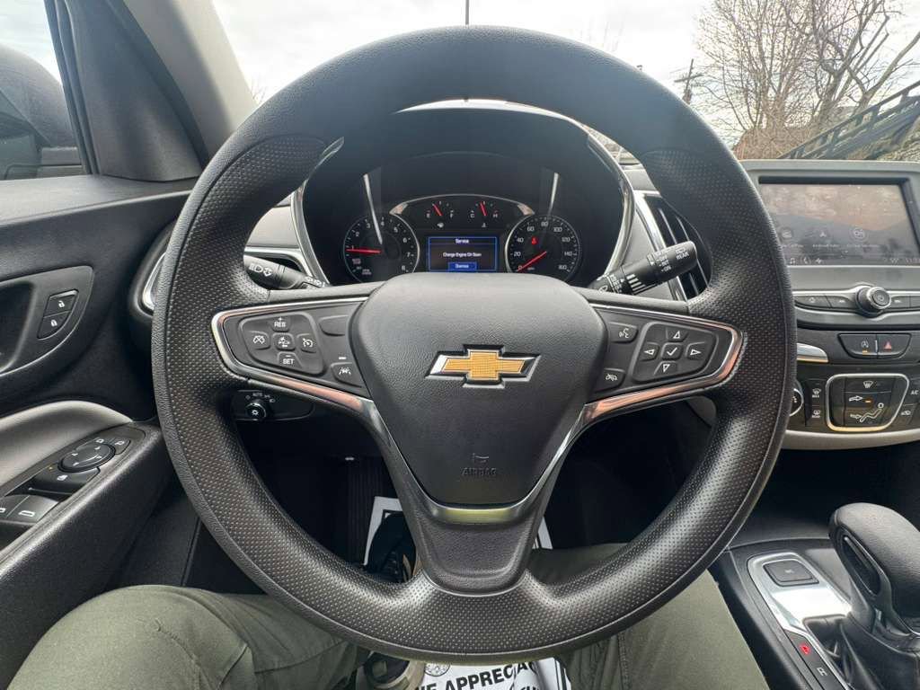 Used 2024 Chevrolet Equinox LS w/ LS Convenience Package image 23