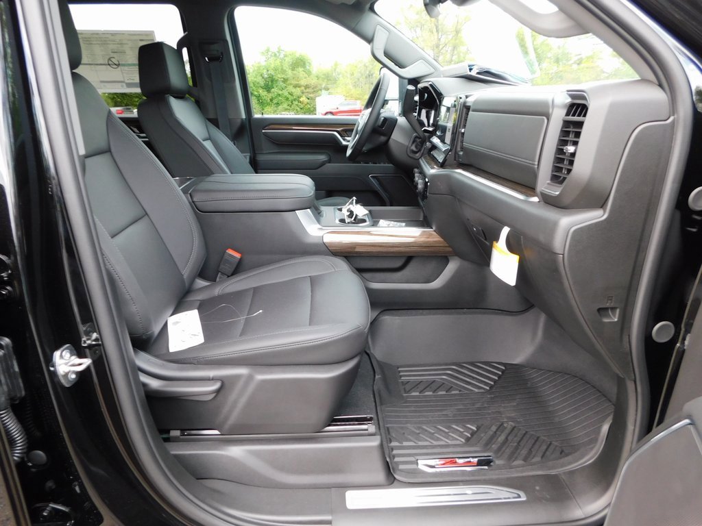 New 2026 Chevrolet Silverado 3500 LT w/ Z71 Chrome Sport Edition image 23