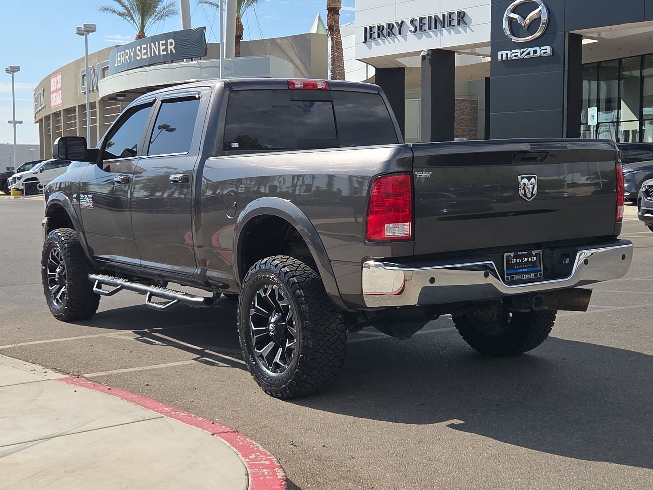Used 2017 RAM 2500 Big Horn AWD/4WD image 3