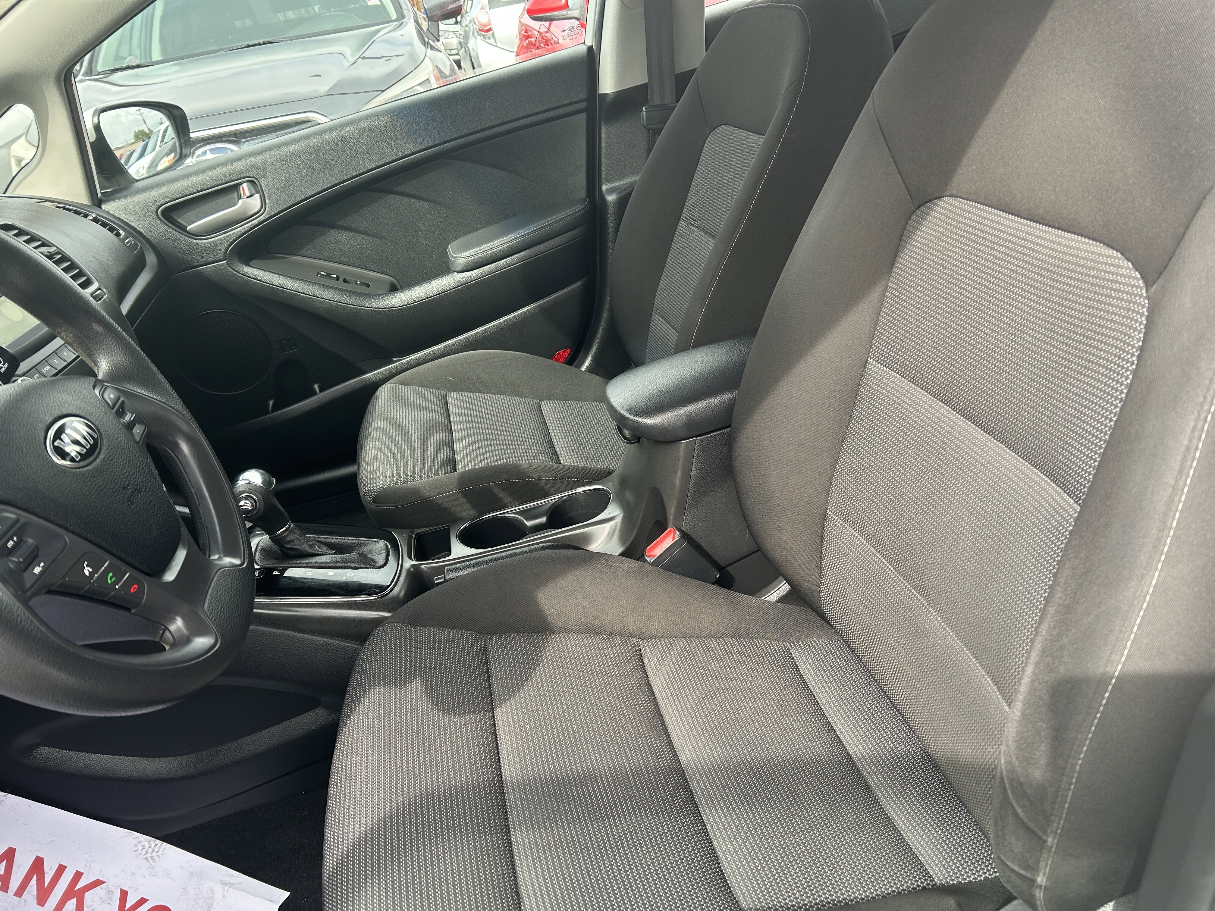 Used 2017 Kia Forte LX image 8