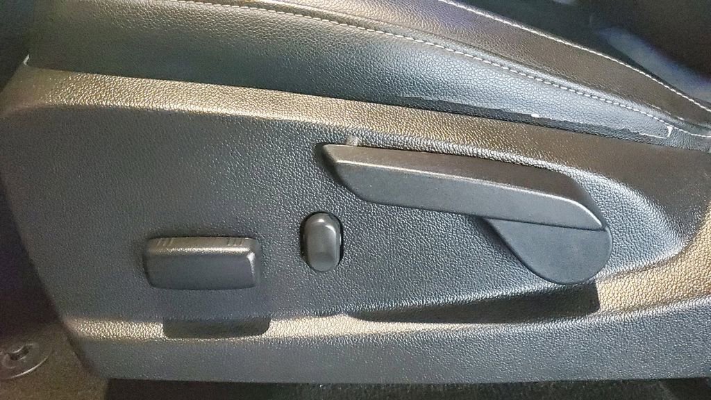 Used 2018 Chevrolet Colorado Z71 w/ Centennial Edition image 22