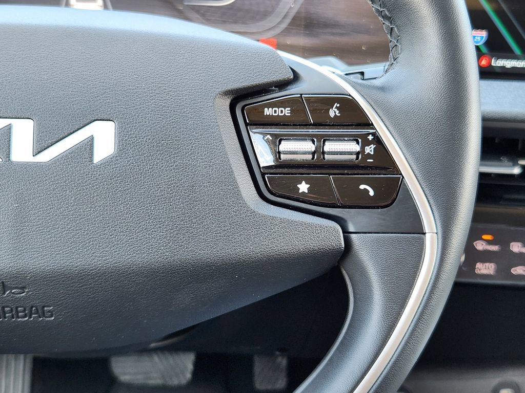 Certified 2024 Kia EV6 Light AWD/4WD image 18