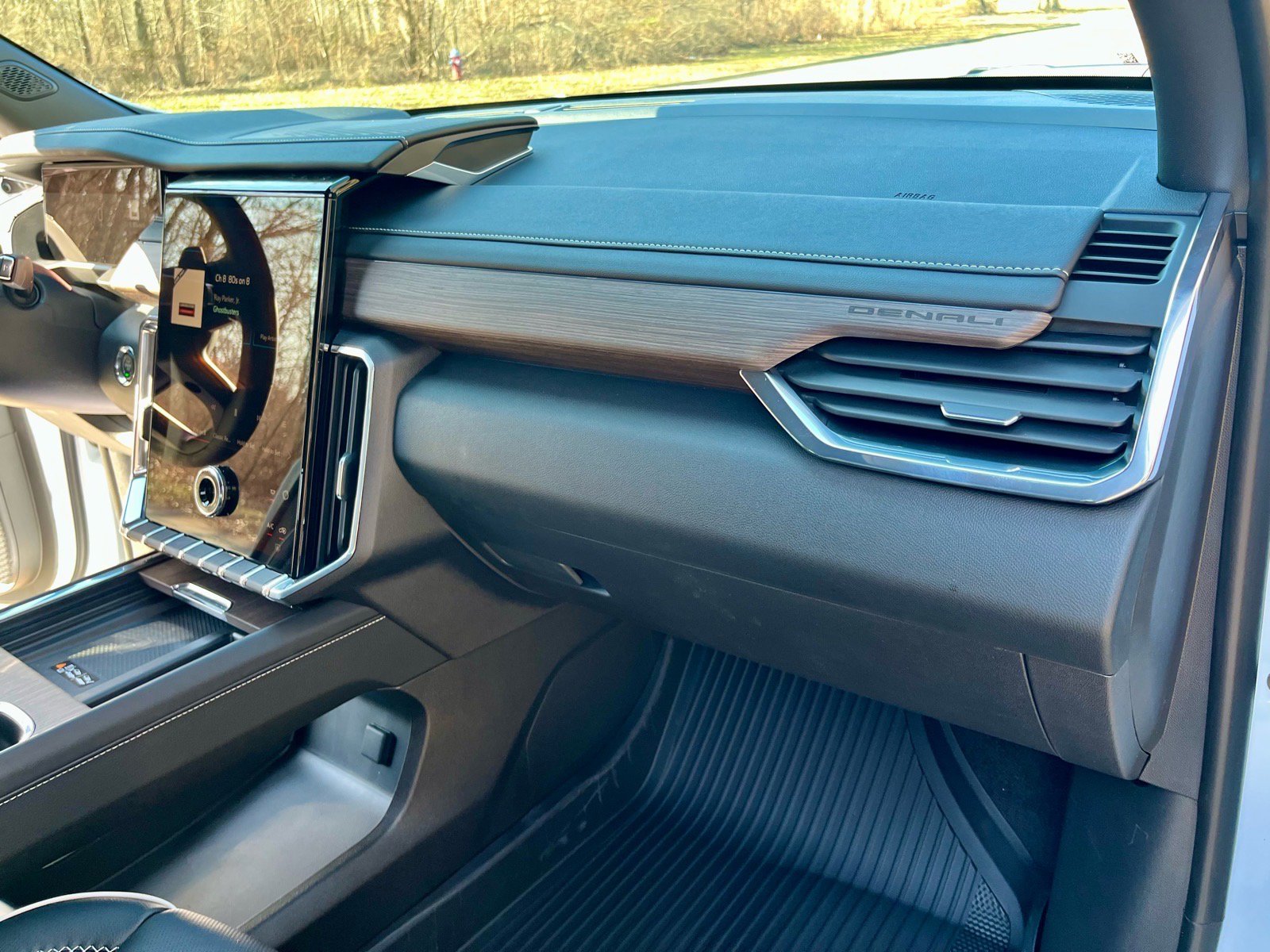 New 2026 GMC Acadia Denali w/ Super Cruise Package image 21