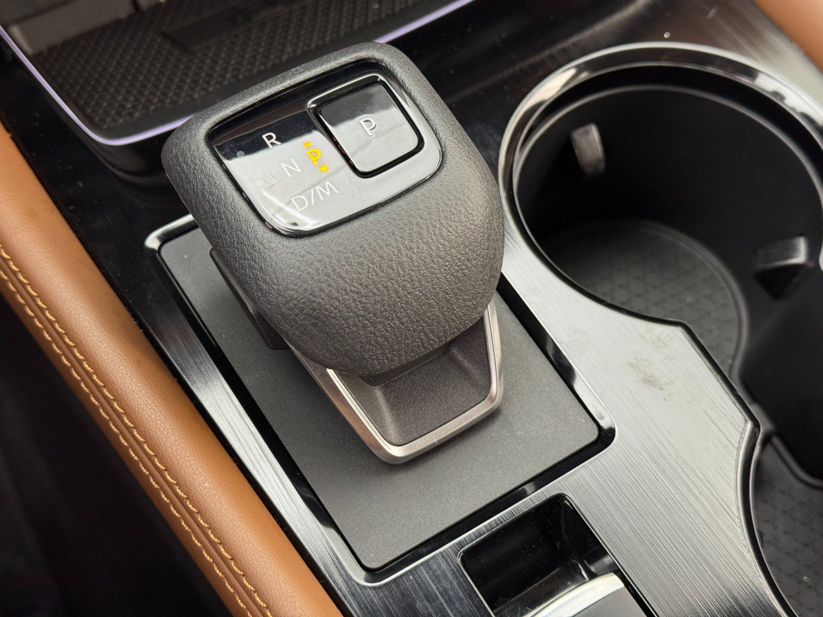 Used 2024 Nissan Rogue Platinum w/ Platinum Premium Package FWD image 32