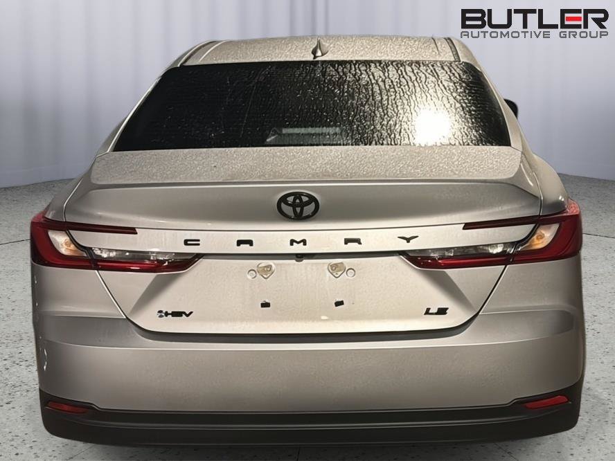 Used 2026 Toyota Camry LE FWD image 8