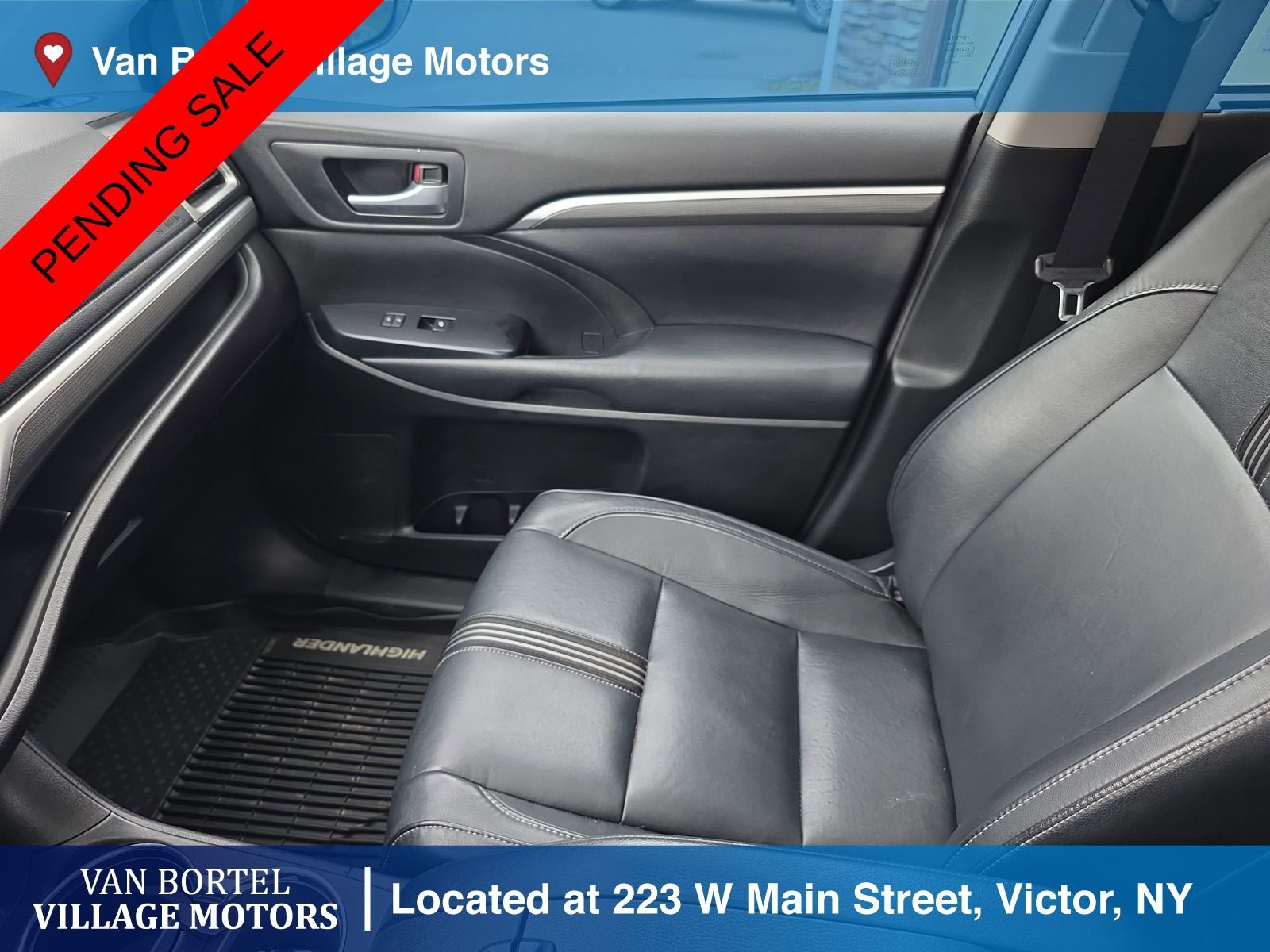 Used 2018 Toyota Highlander SE image 25