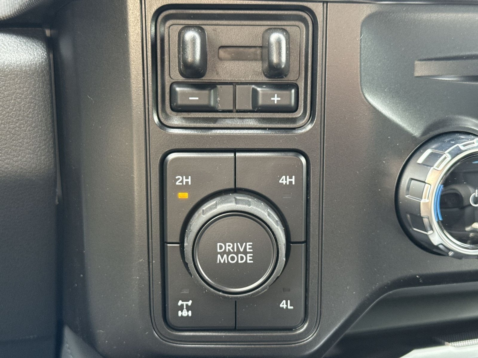 New 2026 Ford F250 Platinum AWD/4WD image 26