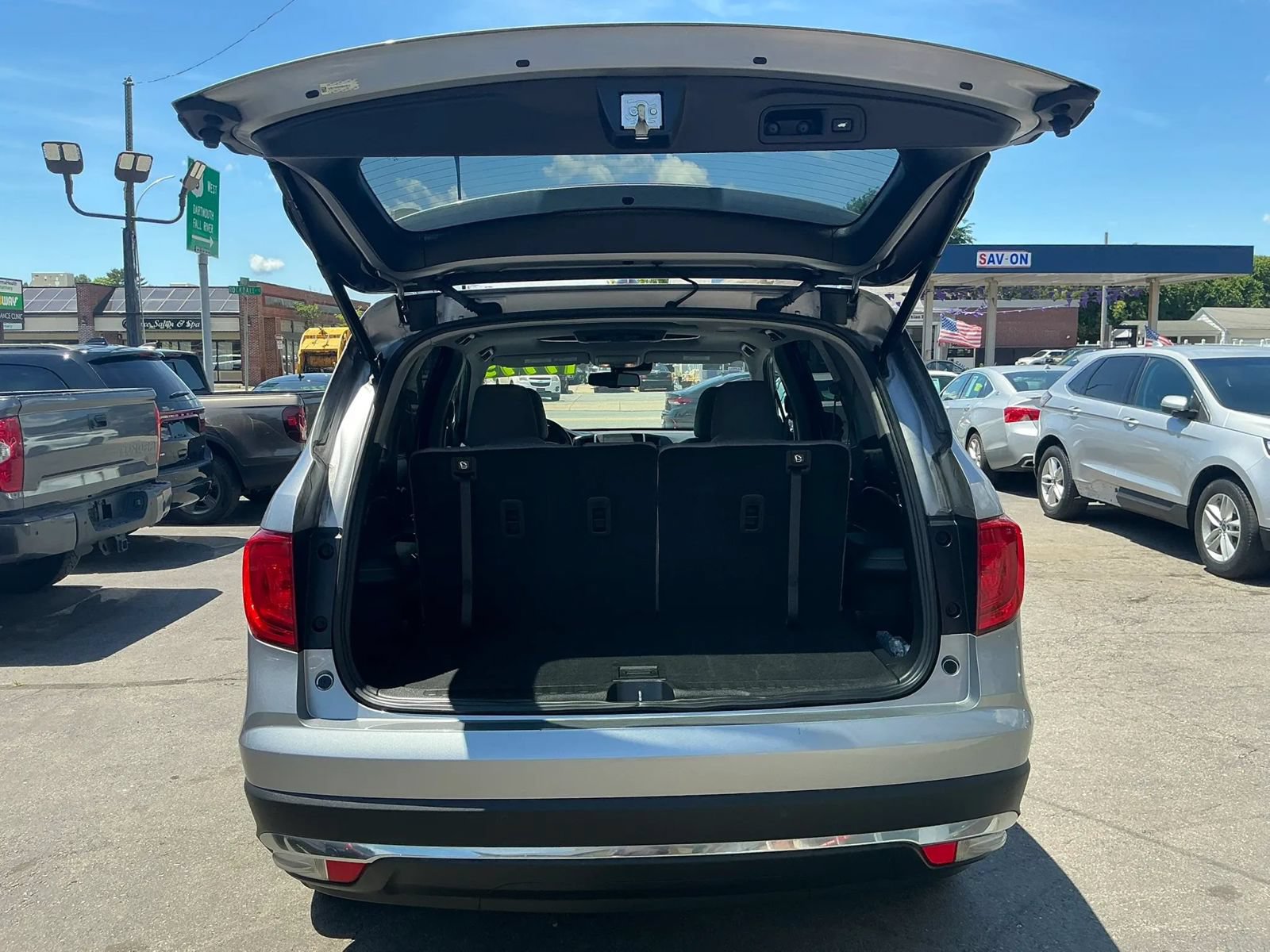 Used 2016 Honda Pilot Touring image 37