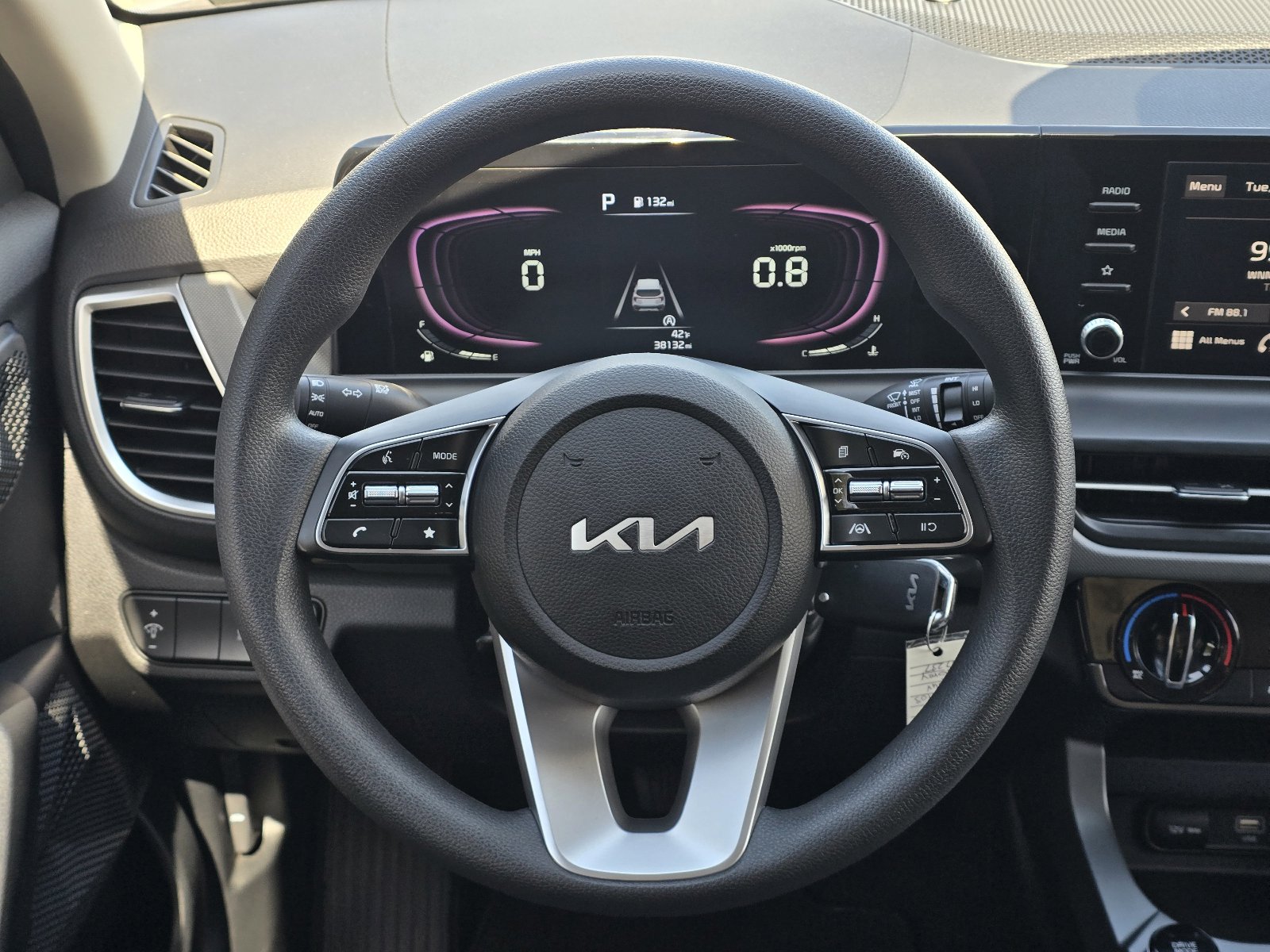 Used 2024 Kia Seltos LX image 14