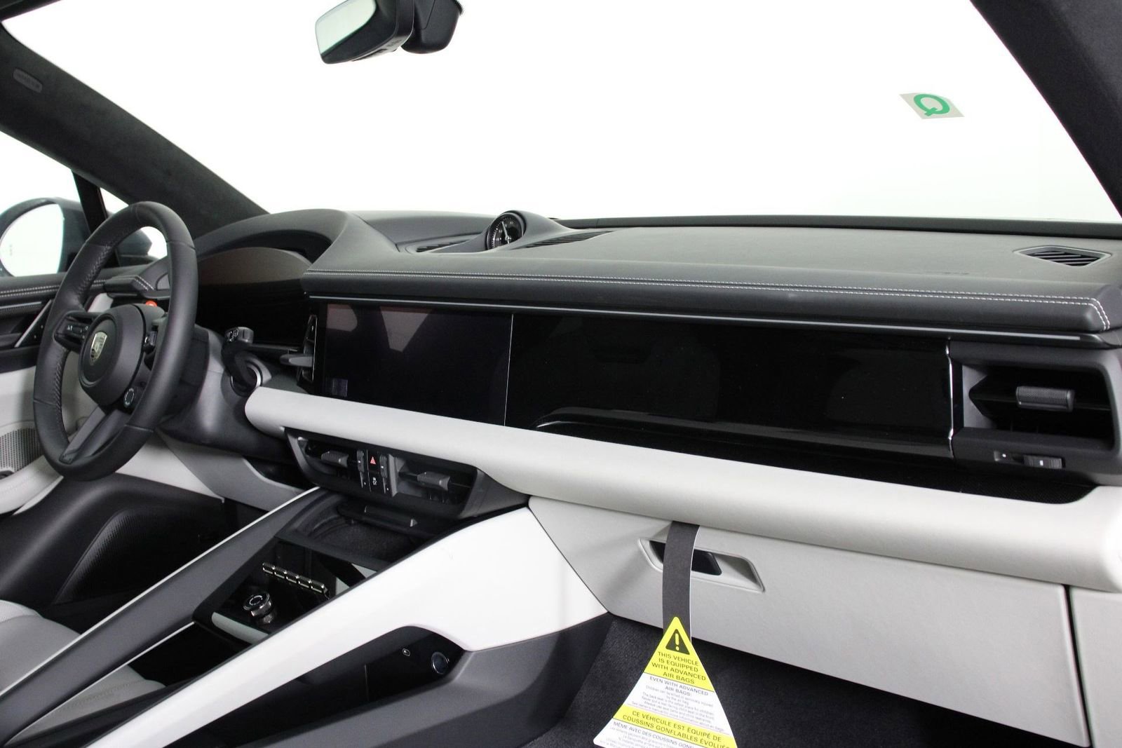 New 2025 Porsche Macan Turbo Electric image 15