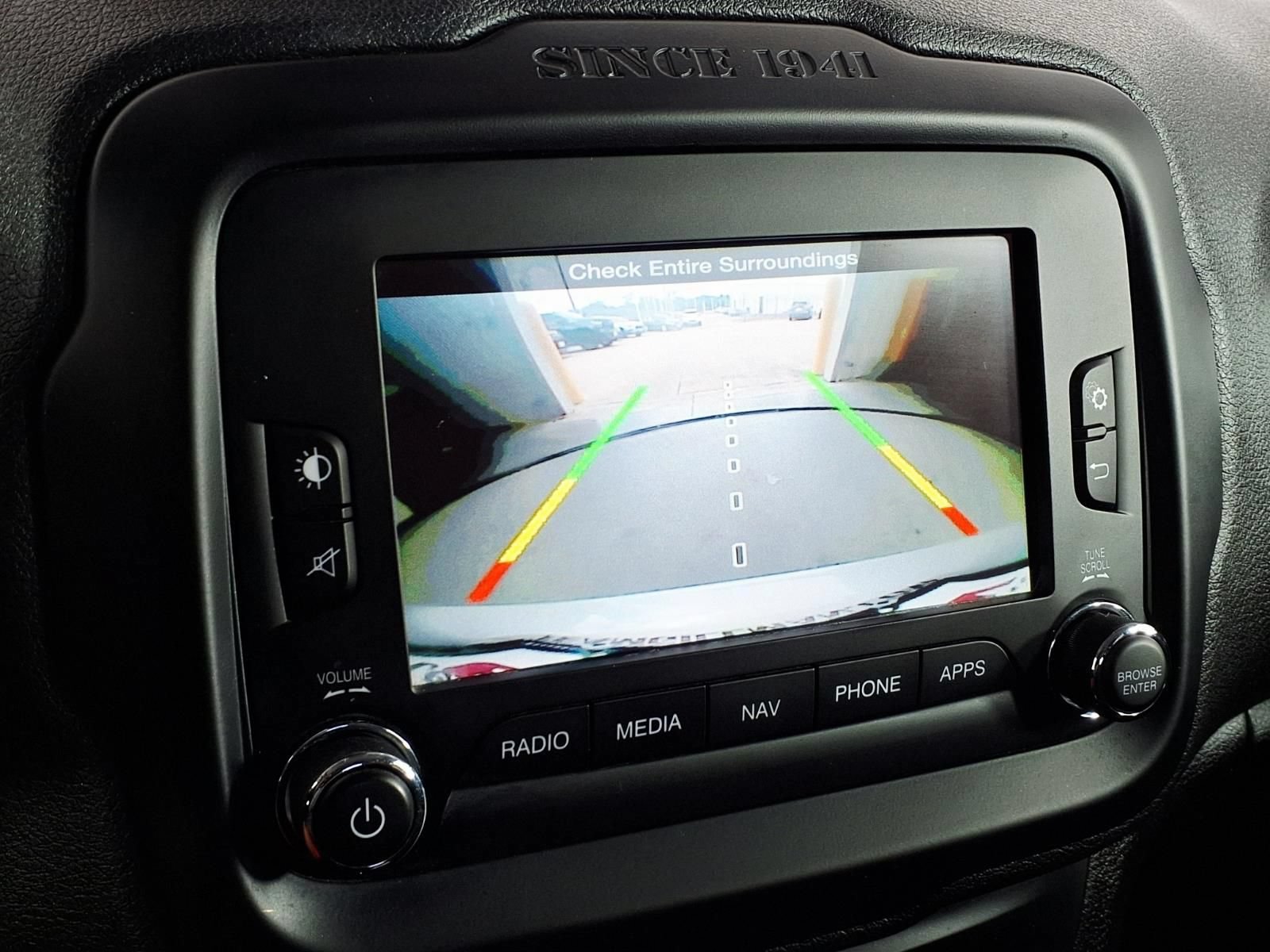 Used 2017 Jeep Renegade Altitude FWD image 25