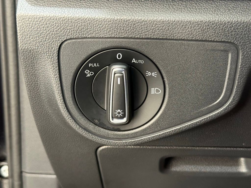 Used 2021 Volkswagen Atlas SE w/ Panoramic Sunroof Package image 35