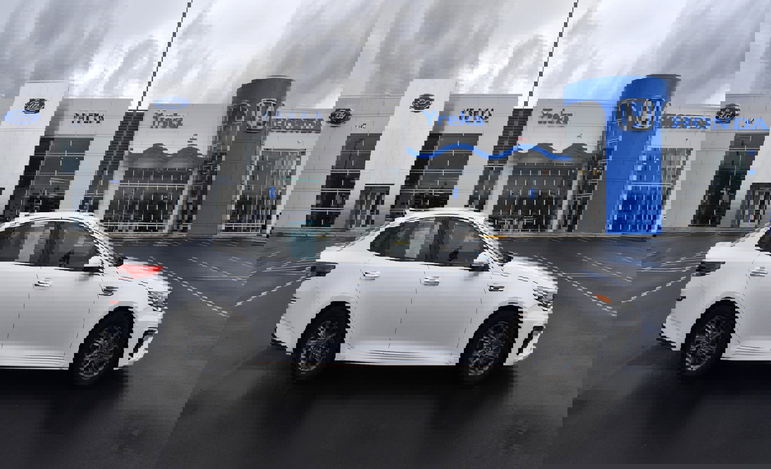 Used 2019 Kia Optima LX image 1