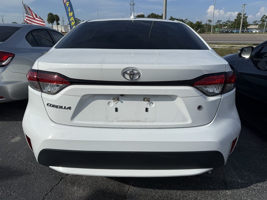 Used 2021 Toyota Corolla L FWD image 4
