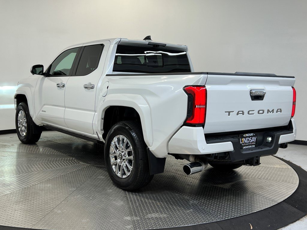 Used 2025 Toyota Tacoma Limited image 5