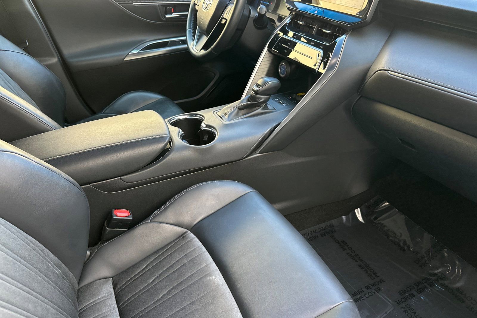 Used 2021 Toyota Venza XLE image 18