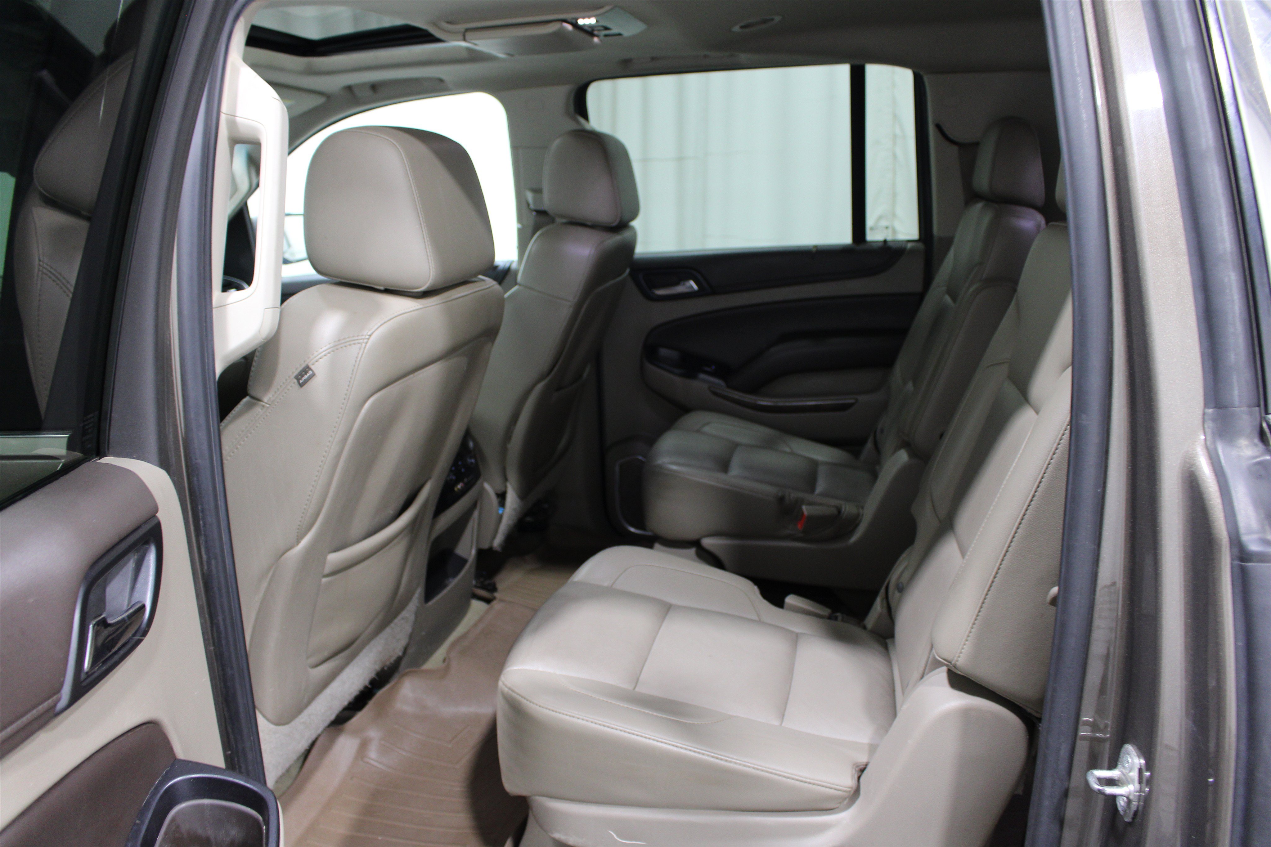 Used 2015 Chevrolet Suburban LT AWD/4WD image 18