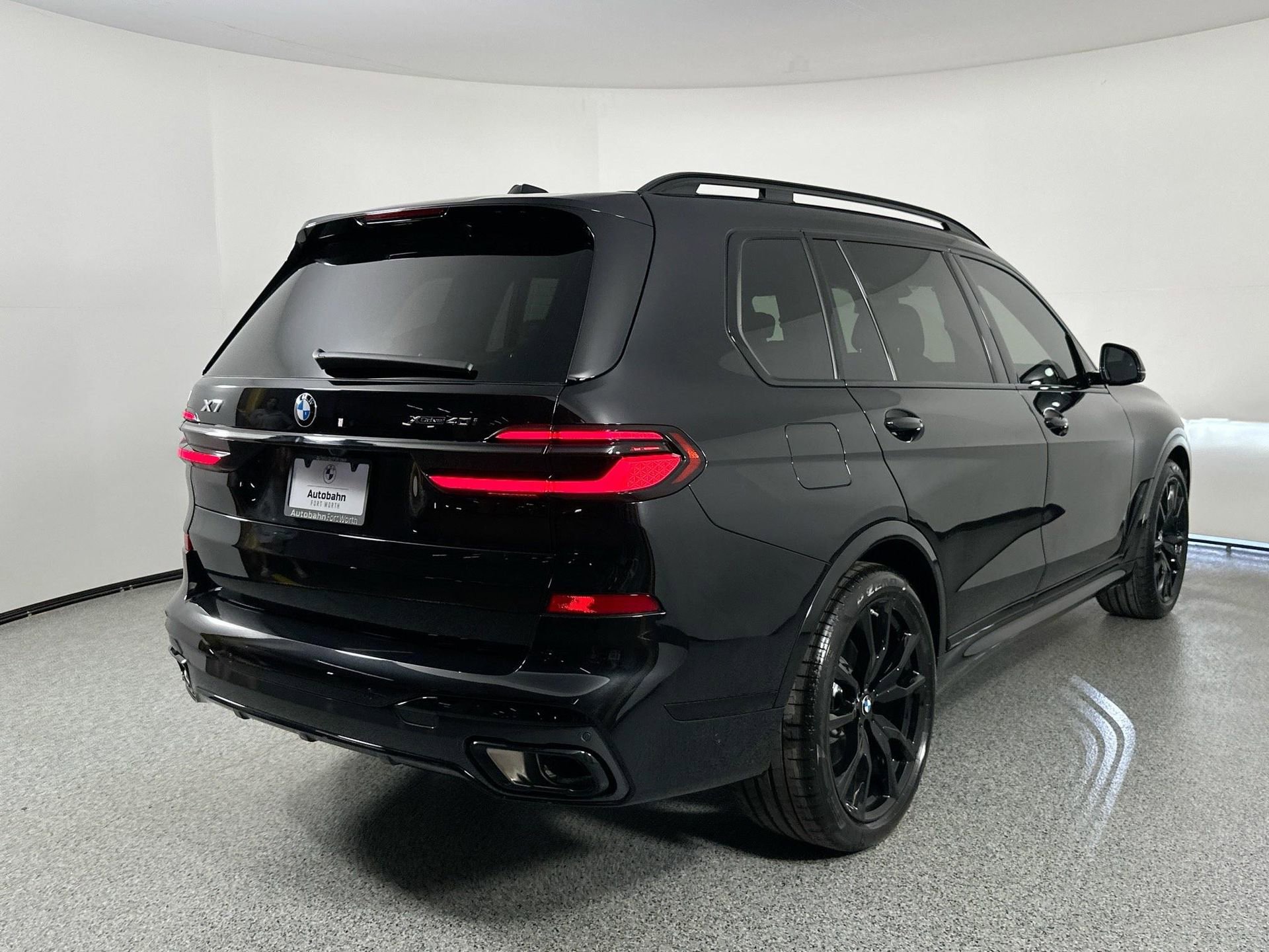 New 2026 BMW X7 xDrive40i w/ Executive Package image 4