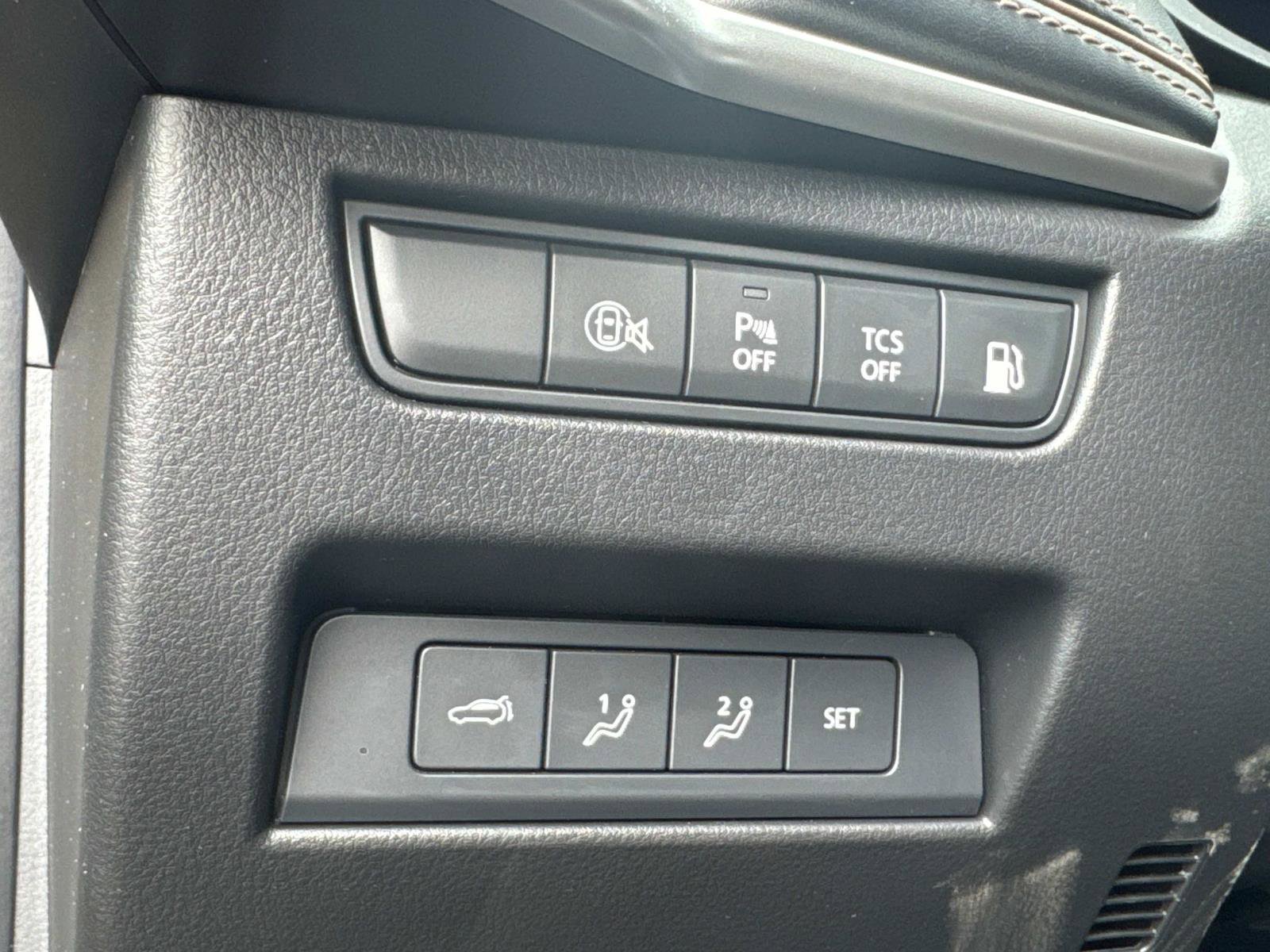 Certified 2025 MAZDA CX-70 Plug-In Hybrid w/ Premium Plus image 25