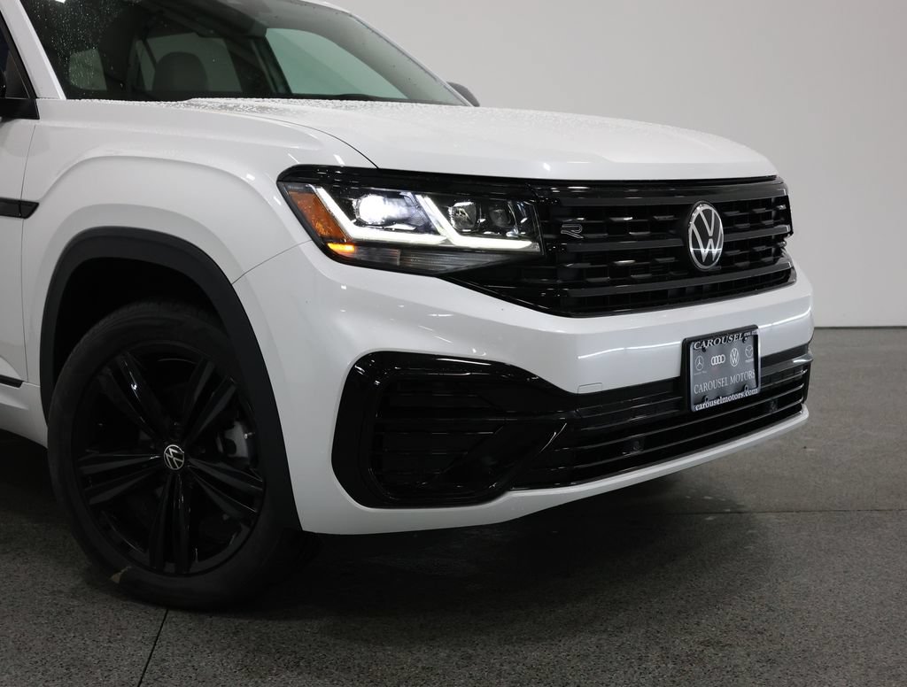 Certified 2023 Volkswagen Atlas SEL R-Line AWD/4WD image 3
