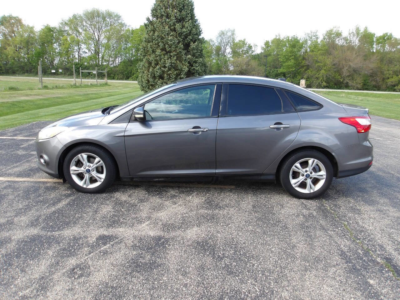 Used 2013 Ford Focus SE FWD image 9