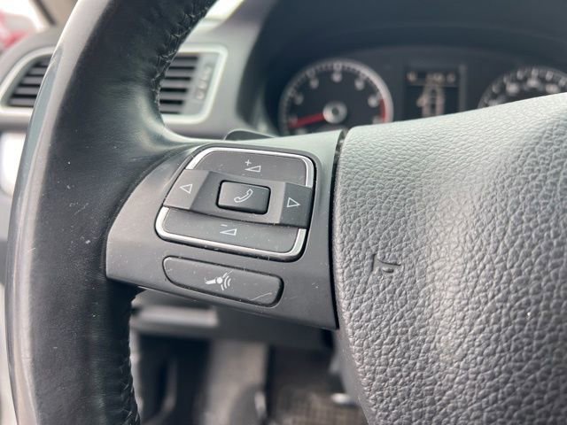 Used 2012 Volkswagen Passat 3.6 SE image 13