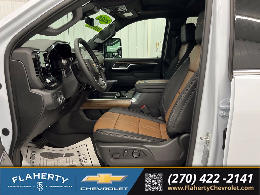 New 2026 Chevrolet Silverado 3500 High Country w/ Technology Package AWD/4WD image 9
