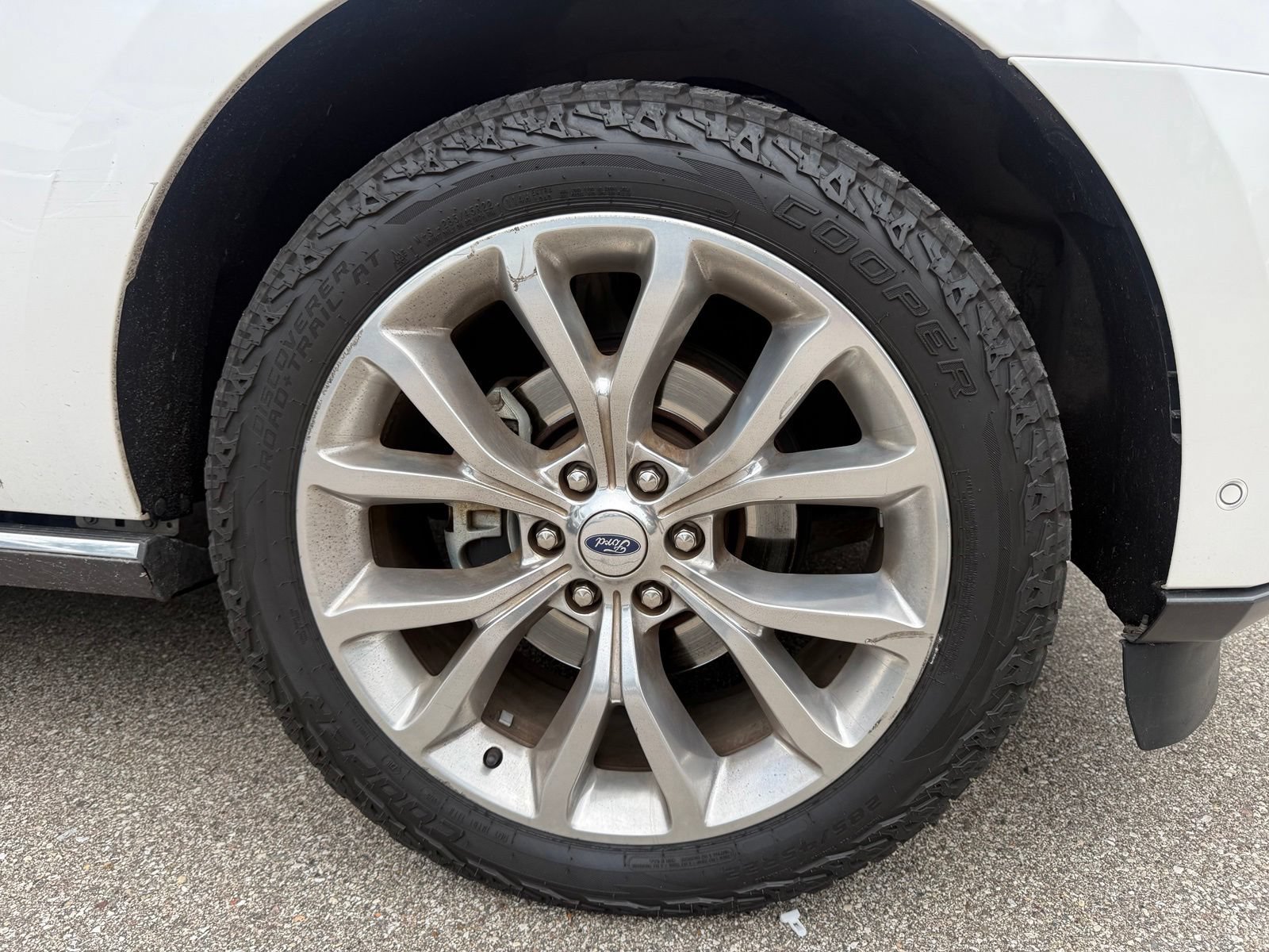 Used 2019 Ford Expedition Limited w/ Equipment Group 302A AWD/4WD image 10