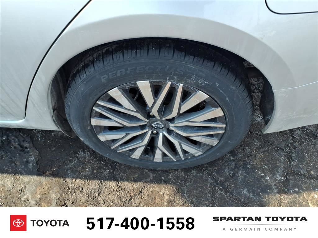 Used 2024 Nissan Altima 2.5 SV image 10