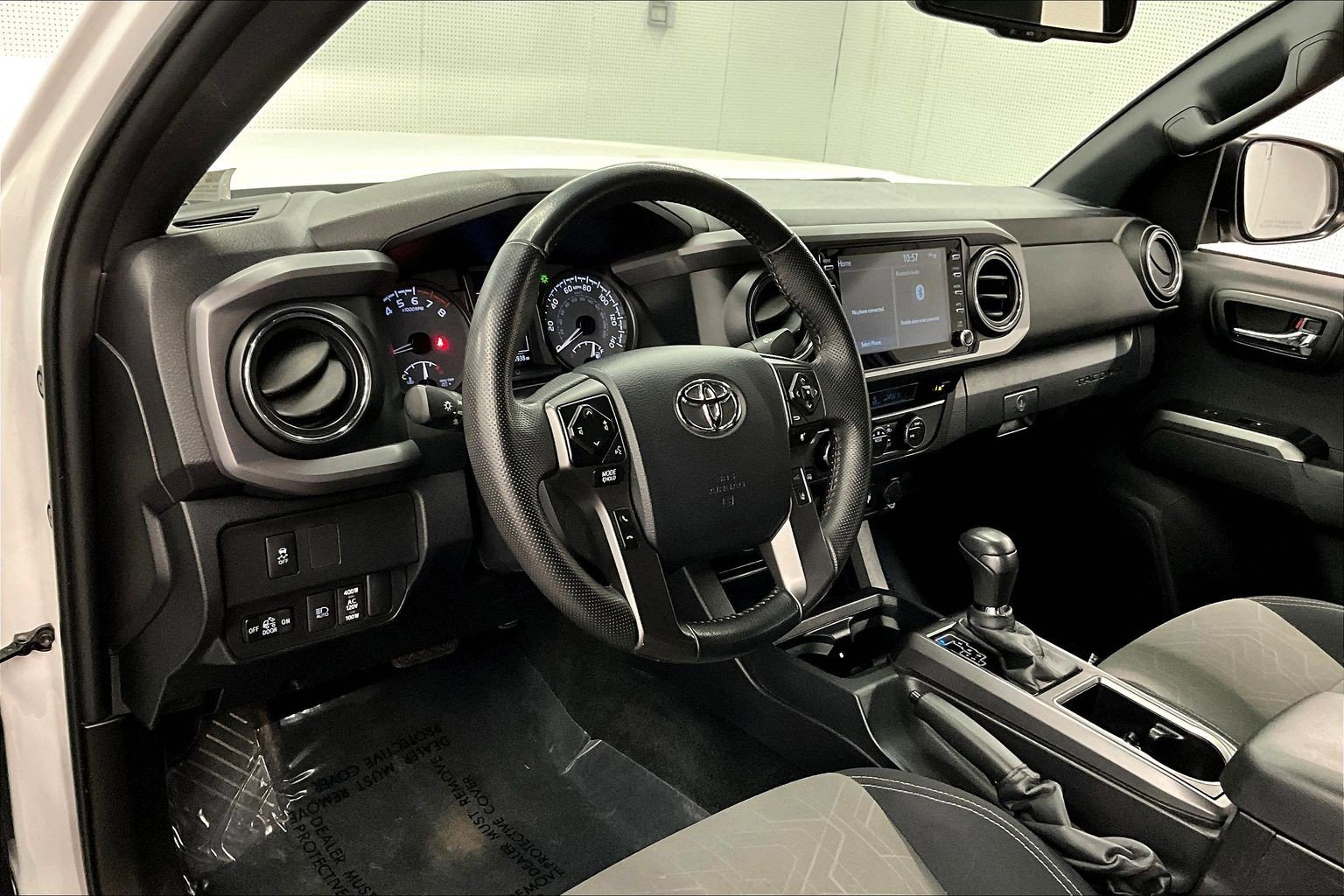 Used 2023 Toyota Tacoma TRD Off-Road w/ Technology Package AWD/4WD image 31