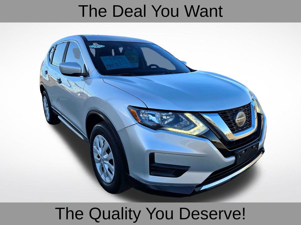 Used 2019 Nissan Rogue S image 1