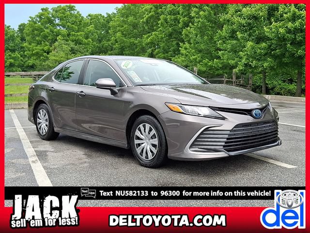 Certified 2022 Toyota Camry LE FWD image 1