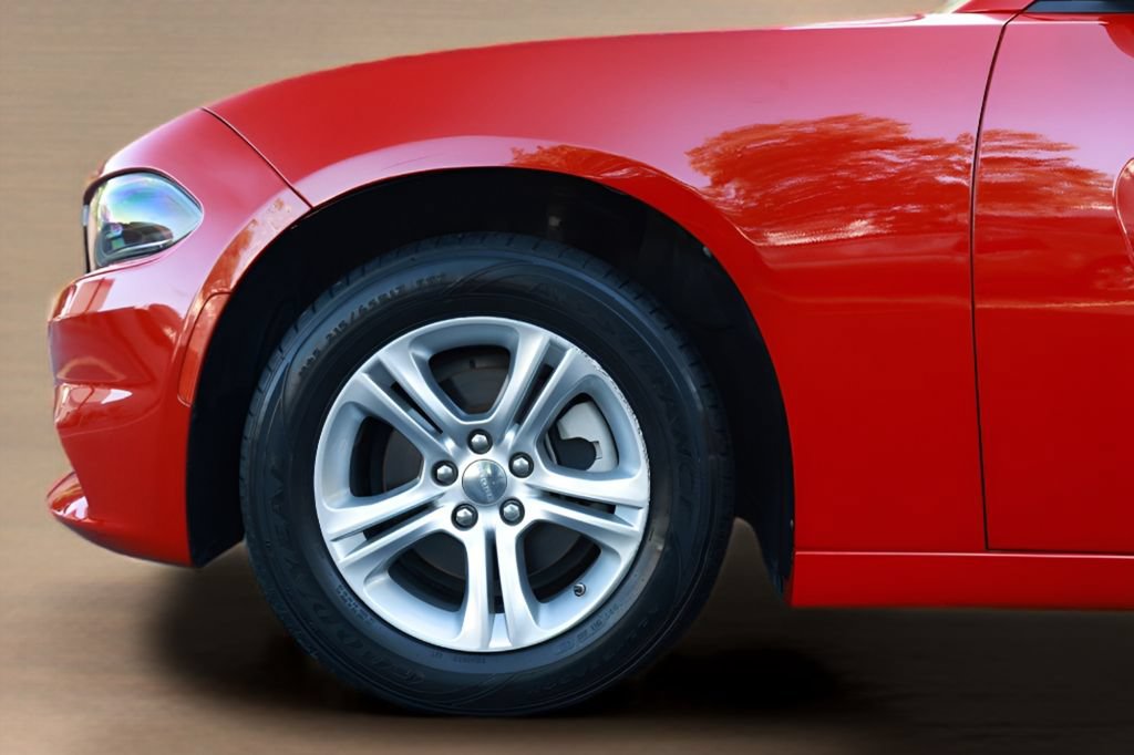Used 2022 Dodge Charger SXT RWD image 4