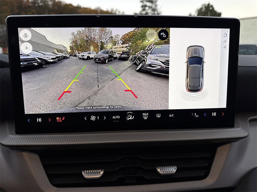 Used 2025 Ford Explorer Active w/ Active Comfort Package image 19