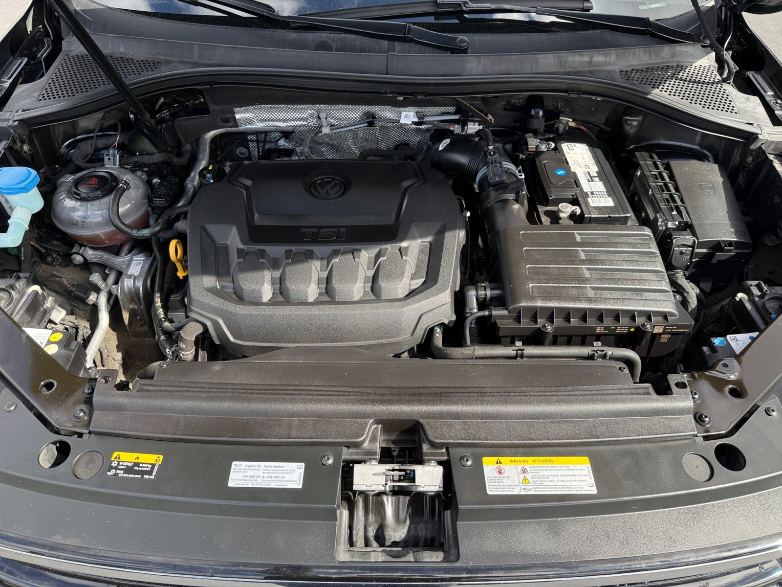 Certified 2022 Volkswagen Tiguan SE R-Line FWD image 20