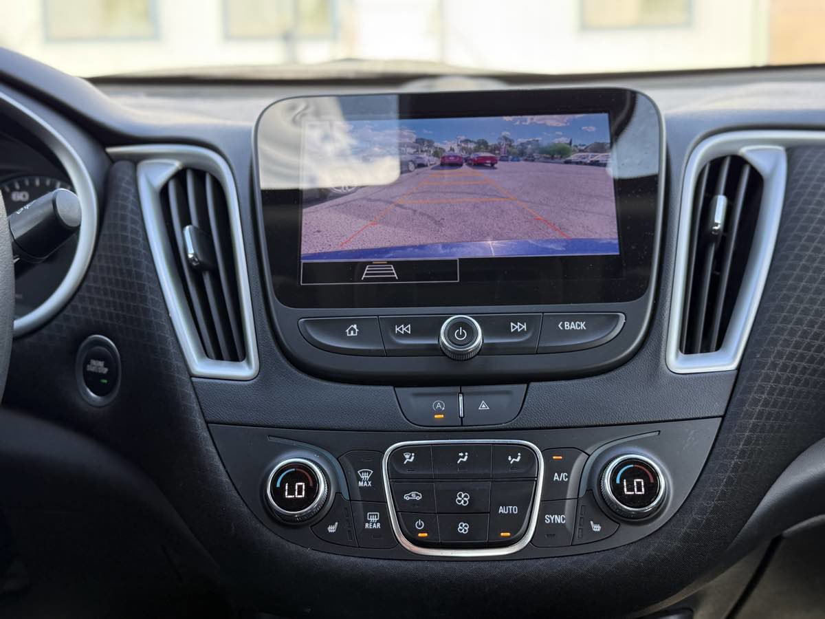 Used 2023 Chevrolet Malibu LT image 19