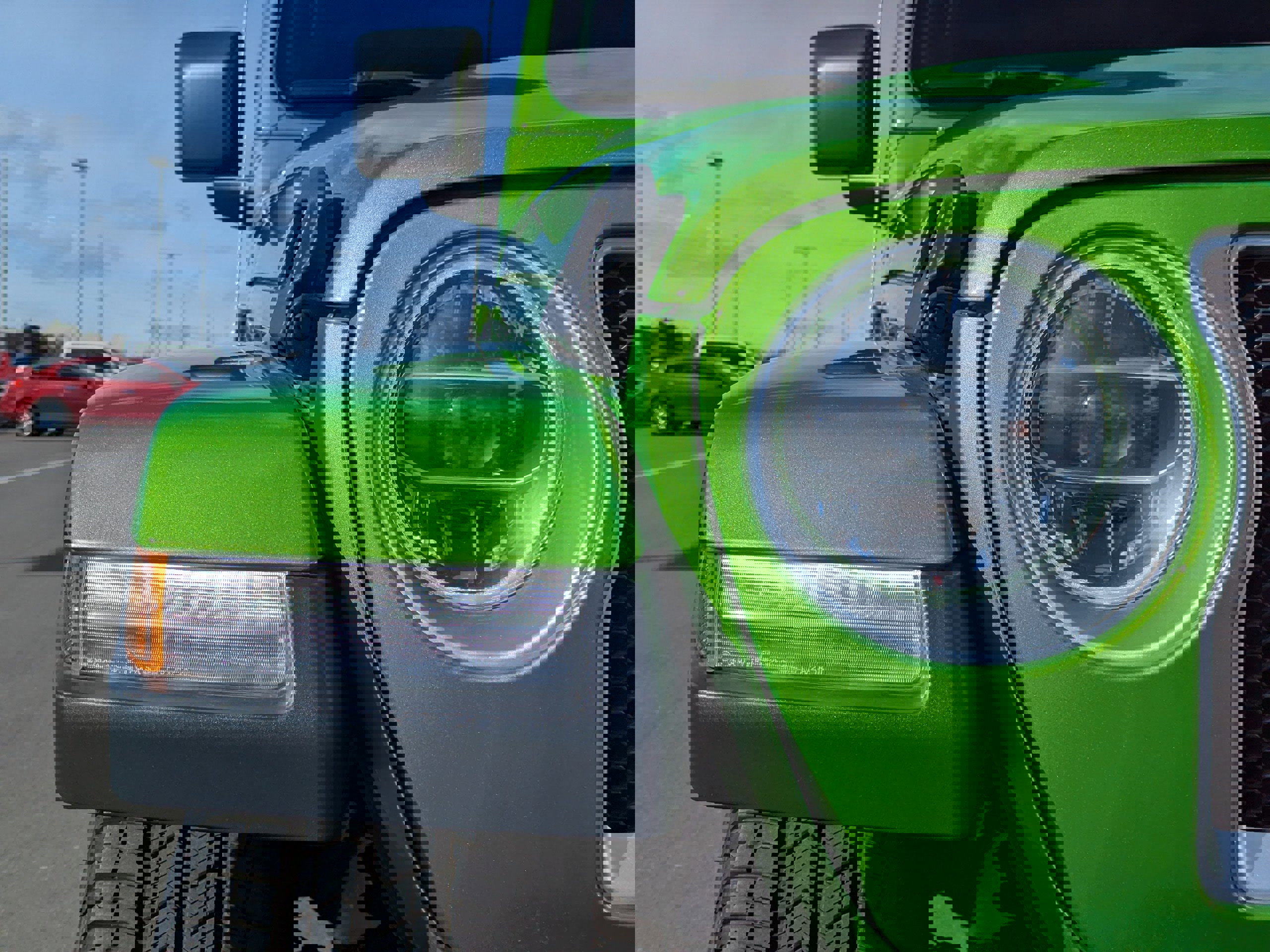 Used 2019 Jeep Wrangler Unlimited Sahara w/ Dual Top Group image 39