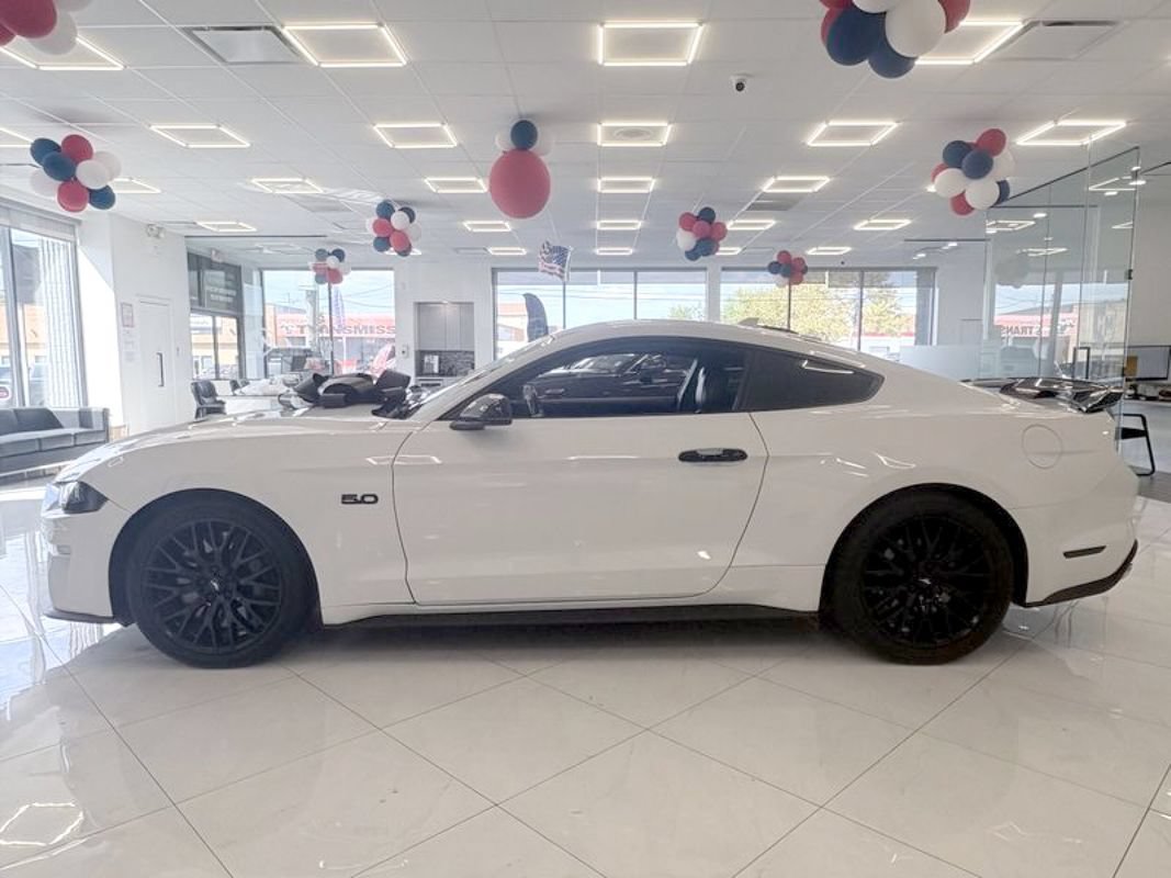 Used 2021 Ford Mustang GT Premium w/ GT Performance Package RWD image 4
