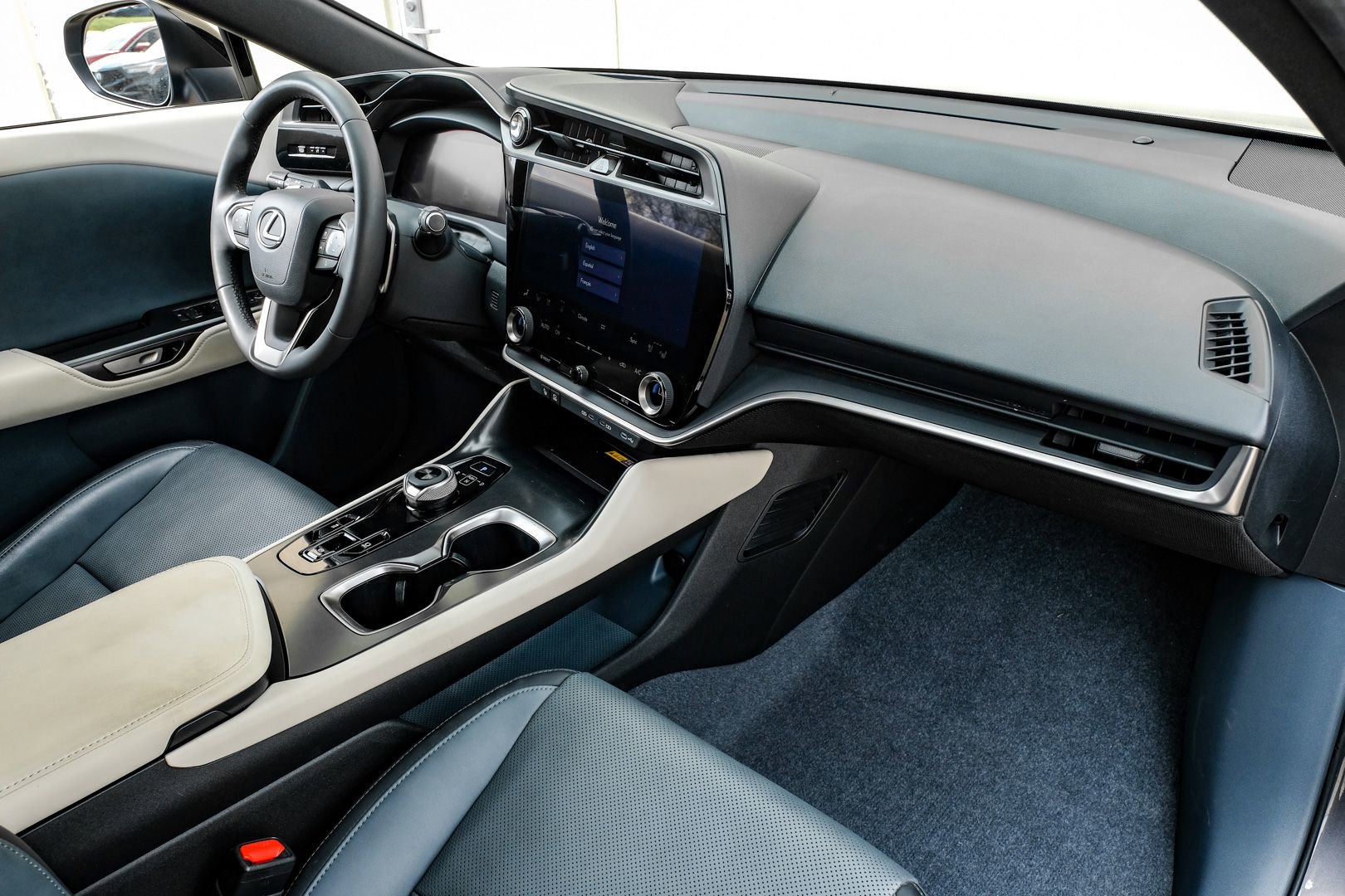 Used 2023 Lexus RZ 450e Premium w/ Technology Package image 11