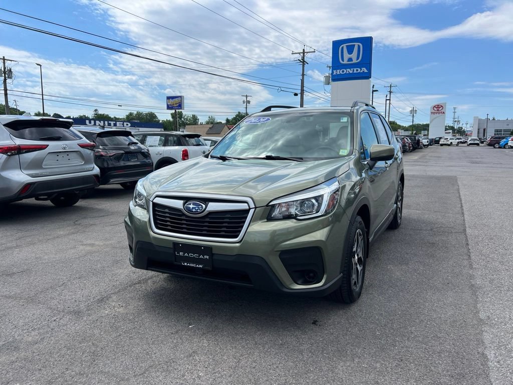 Used 2020 Subaru Forester Premium AWD/4WD image 1