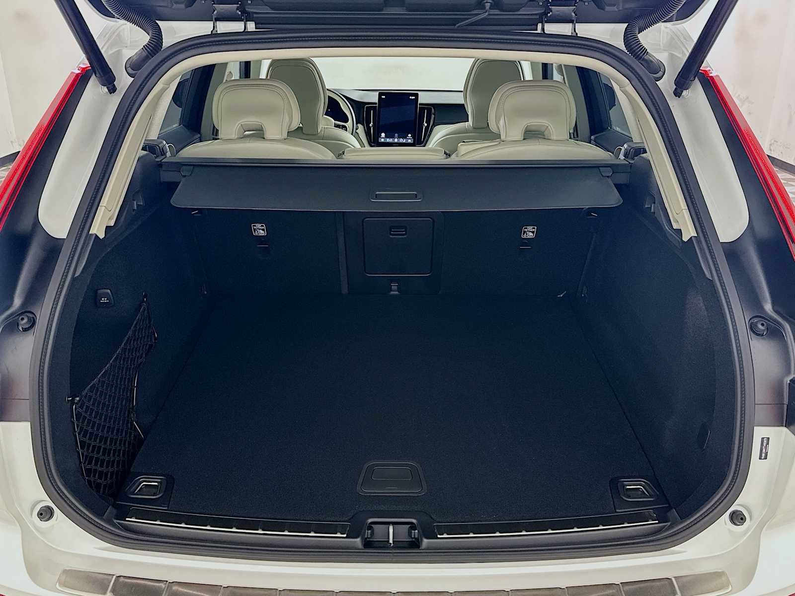 New 2026 Volvo XC60 B5 Ultra w/ Climate Package PRO AWD/4WD image 24