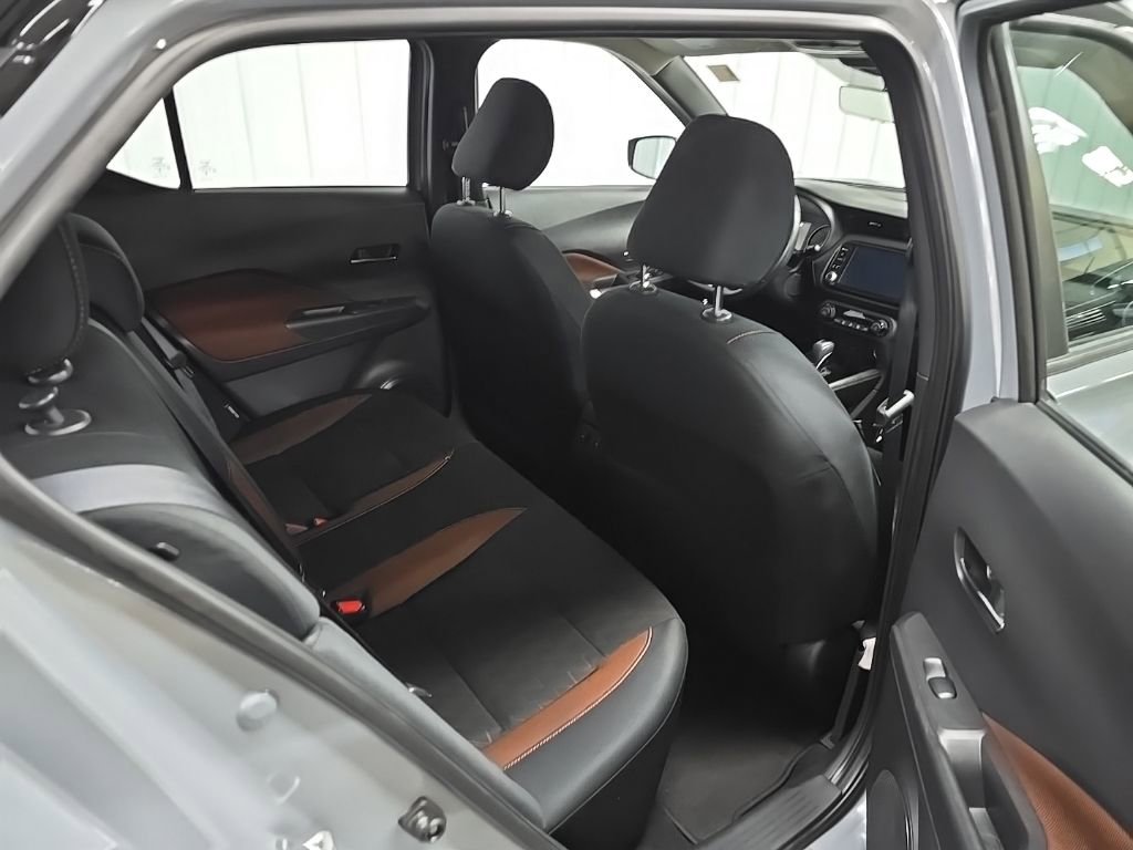 Used 2023 Nissan Kicks SR w/ Interior Electronics Package image 17