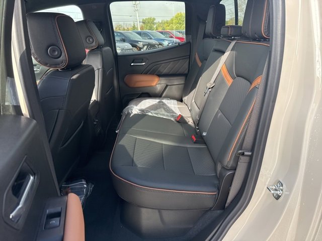 New 2026 GMC Canyon AT4 w/ AT4 Premium Package image 28