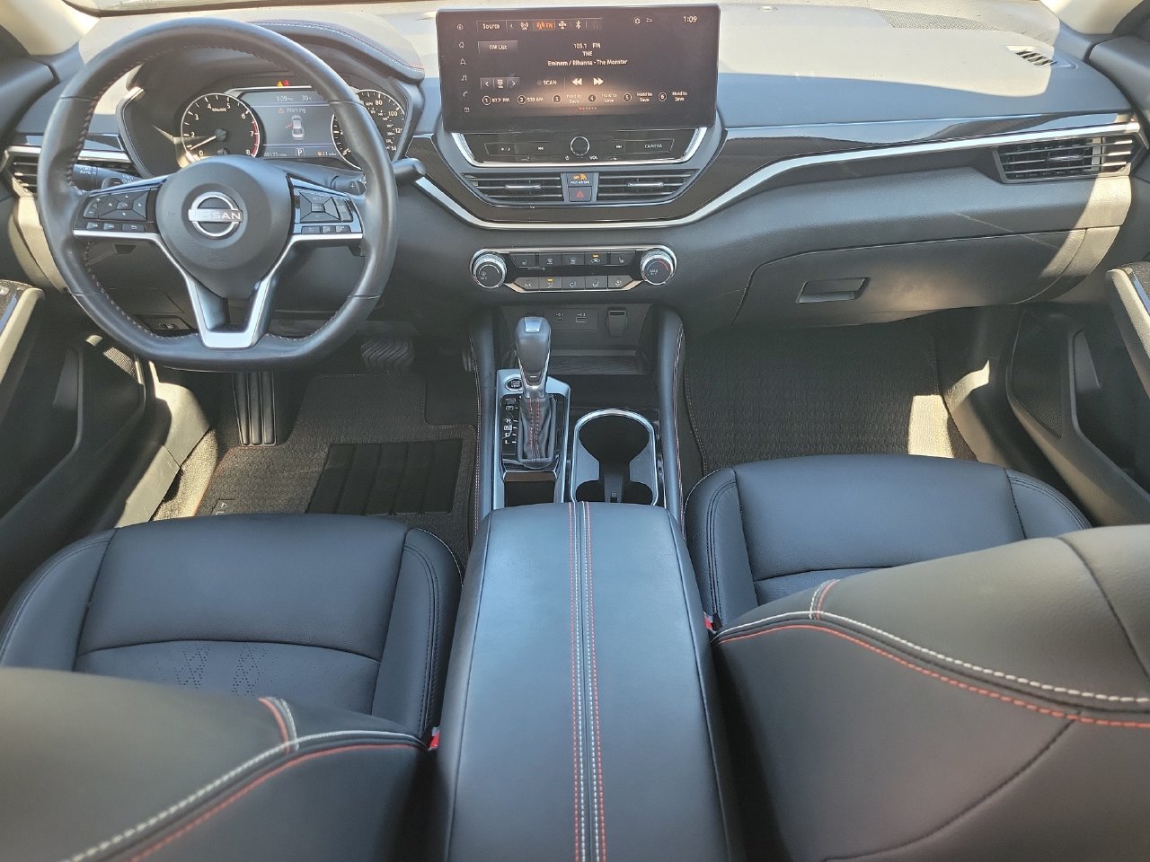 Used 2023 Nissan Altima 2.5 SR w/ SR Premium Package FWD image 12