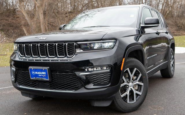 Used 2024 Jeep Grand Cherokee Limited AWD/4WD image 1