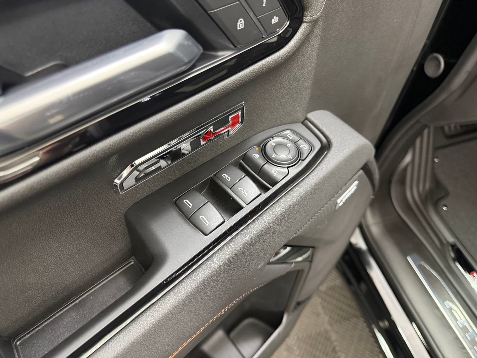 New 2026 GMC Sierra 1500 AT4 w/ AT4 Preferred Package AWD/4WD image 13